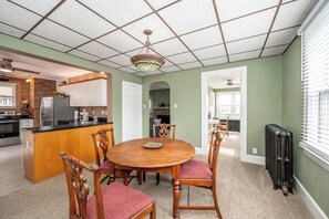 Huis, meerdere bedden, patio, uitzicht op tuin | Dineren