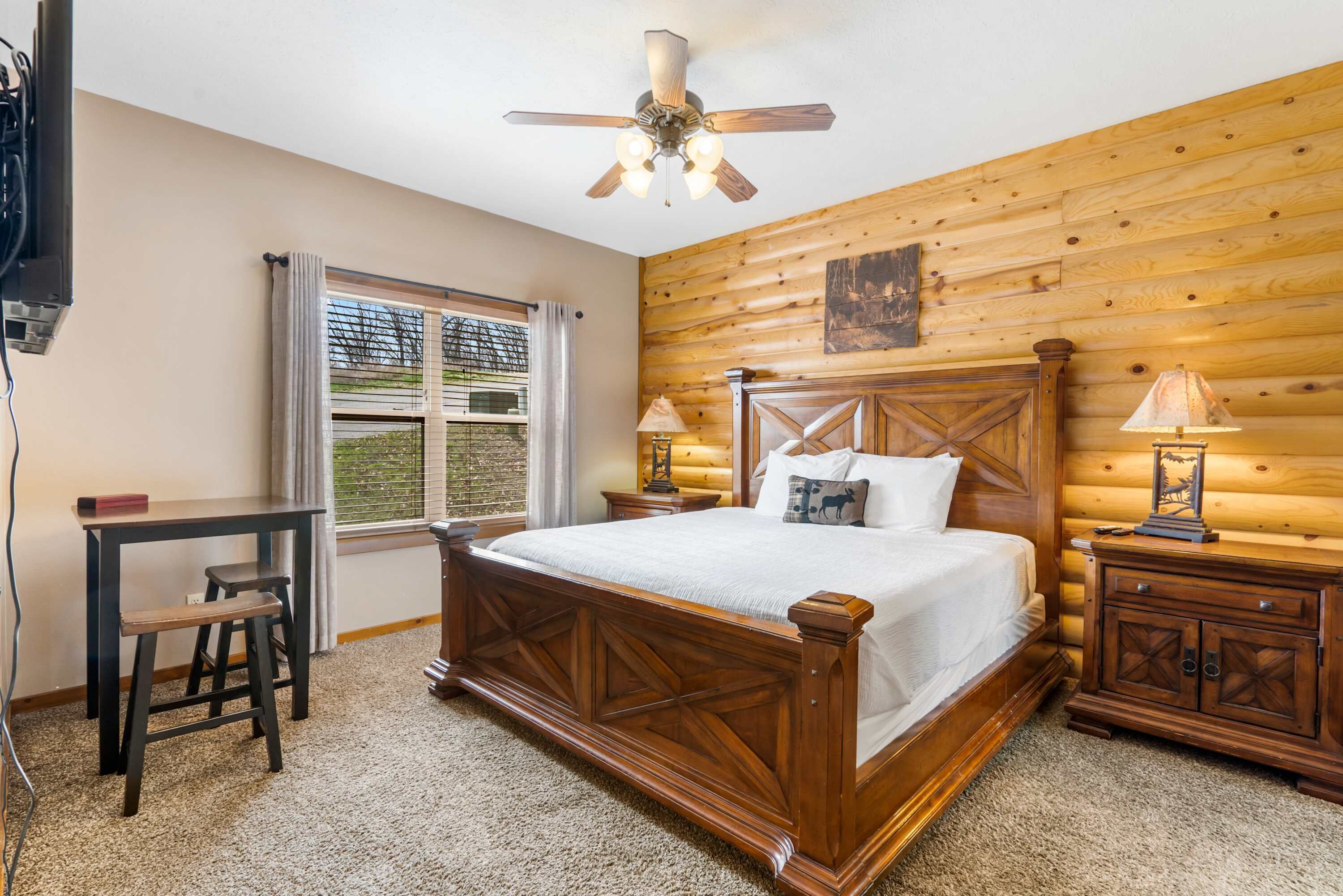 Cabin, Multiple Beds, Balcony, Mountain View (Royal Moose Lodge) | 7 bedrooms, individually decorated, individually furnished, bed sheets