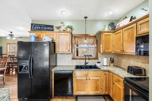 Cabin, Multiple Beds, Balcony, Mountain View (Royal Moose Lodge) | Private kitchen | Coffee/tea maker