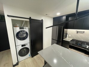 Chalet, Mehrere Betten, Balkon, Bergblick | Wäschereiservice