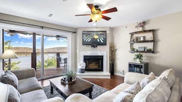 Condo, Multiple Beds, Pool Access (Family Lakefront Oasis) | Living area | 42-inch flat-screen TV with digital channels