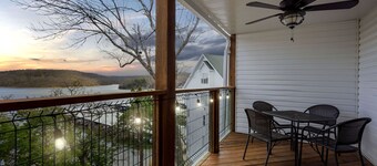Family Lakefront Oasis Picture Perfect Retreat!