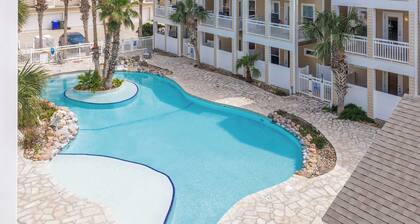 Padre Island Retreat w/ Optional Golf Cart