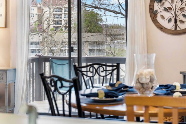 Condo, 1 King Bed with Sofa bed, Balcony, Golf View (Great Day) | Dining