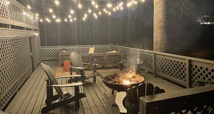 Adorable Funky Lakefront Property on Monkey Island