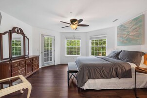 2 habitaciones, decoración personalizada y muebles diferentes 