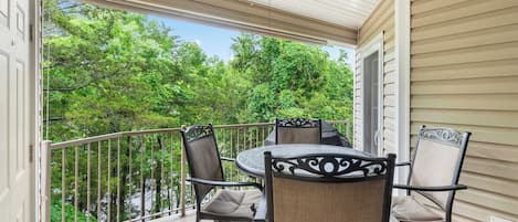 公寓客房, 多張床, 庭院 (Lake Hideaway) | 室外用餐