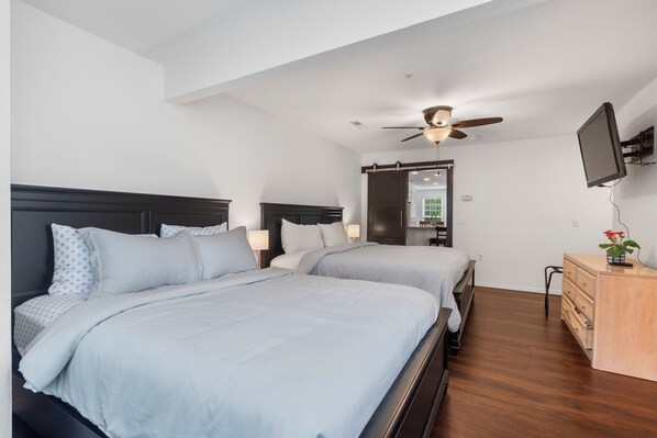 2 chambres, décoration personnalisée, ameublement personnalisé, bureau