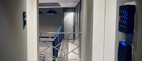 Basic Apartment | Interior