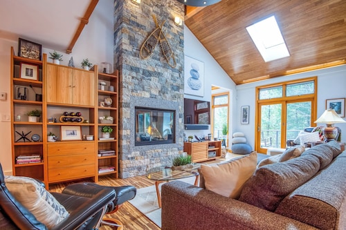 Unique Jackson's Jewel!