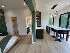 1 habitación, wifi y ropa de cama