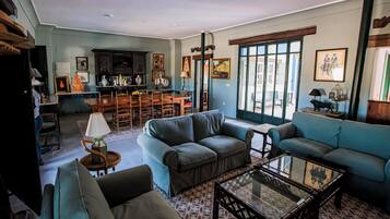 Casa bàsica | Cobrellits, decoració individual i mobiliari individual