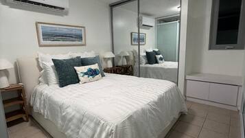 1 chambre, fer et planche à repasser, Wi-Fi, literie fournie