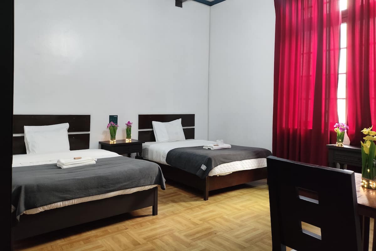 Quarto casal básico | 1 quarto, Wi-Fi de cortesia, roupa de cama