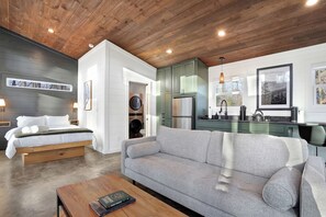 1 غرفة نوم ومكواة/لوح كي وواي فاي مجانًا وملاءات أسرّة