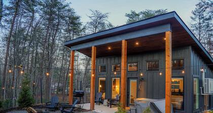 Luxurious Modern Cabin - Timber For Two