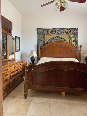 1 quarto, ferros/tábuas de passar roupa, Wi-Fi, roupa de cama