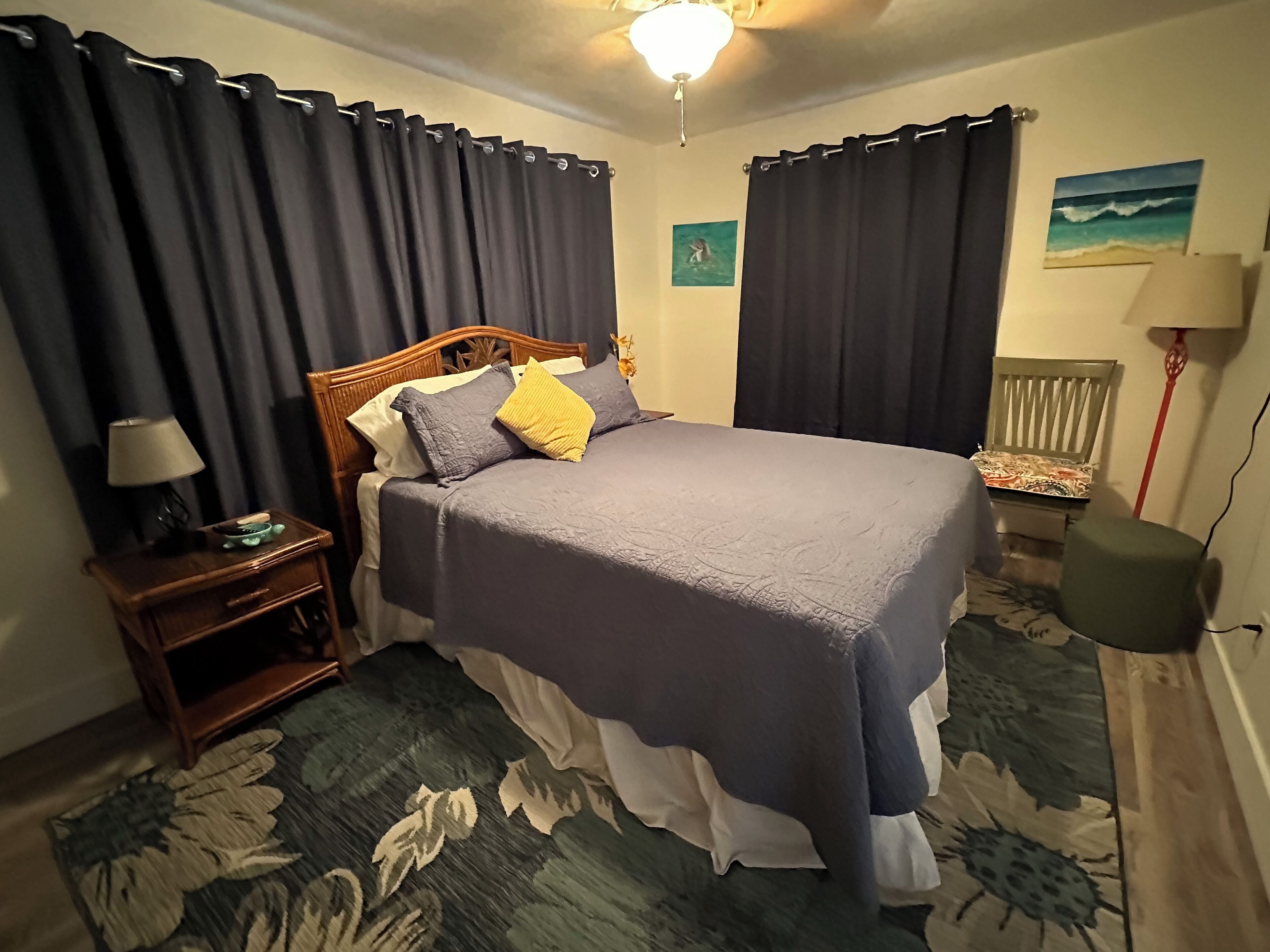 1st bedroom  with queen bed