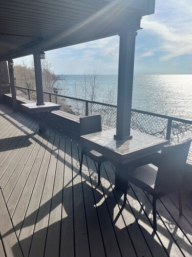 Location and panoramic lake views will make for an unforgettable experience. 