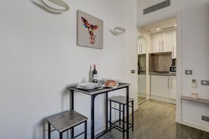 Dining - 376 Suite Crillon - Superb apartment in Paris (Paris 08 Élysée)