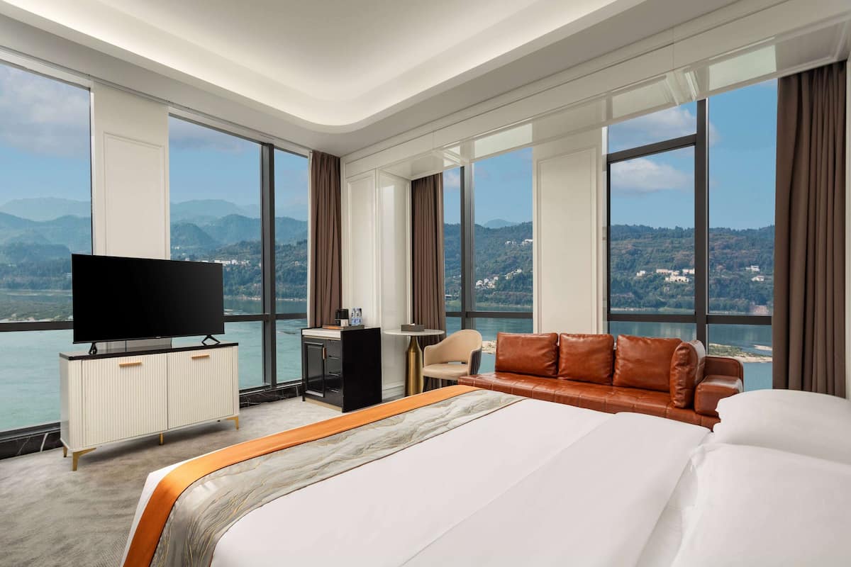 Zimmer, 1 King-Bett, Nichtraucher (Full River View)