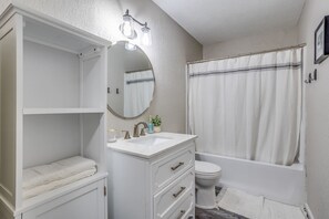 Hair dryer - Andover Abode - sleeps 6 (Andover)
