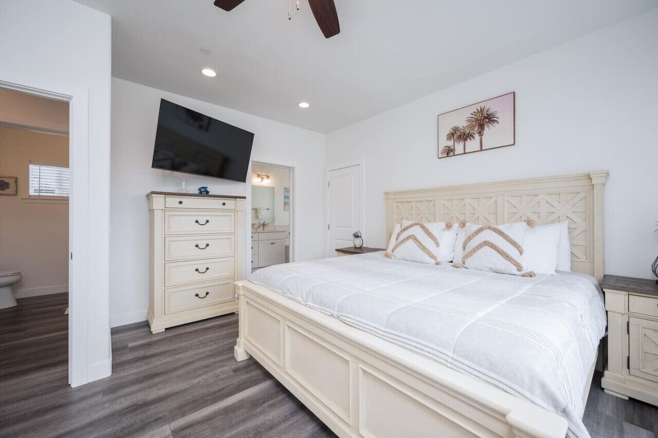 3 habitaciones, tabla de planchar con plancha, cuna de viaje y wifi 