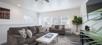 Game Room! Sleeps 11! Close to Pismo!