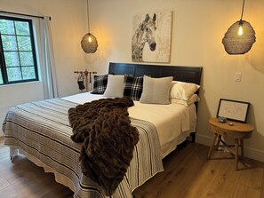 5 bedrooms, iron/ironing board, free WiFi, bed sheets