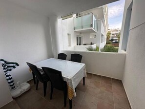Outdoor dining - Apartment with communal swimming pool AV 29 (Rosas / Roses)