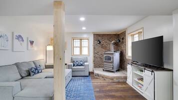 Smart TV, fireplace, foosball, table tennis