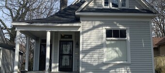 Historic Queen Ann home in the entertainment district Overton Square.