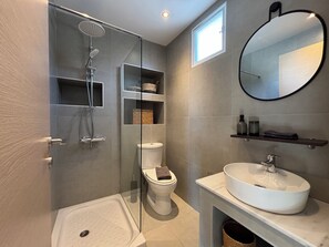 Shower, hair dryer, towels, soap - CACTUS SUPERB SUITE WITH PRIVATE POOL AND STUNNING SEA VIEWS (SKIATHOS)