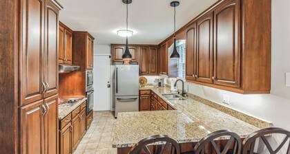 Luxurious 4BR Home, Pet Friendly!