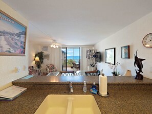 Appart'hÎtel, 1 trÚs grand lit et 1 canapé-lit, balcon, vue océan (Kona Reef F2) | Intérieur