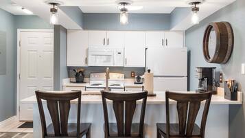 Condo, Multiple Beds, Fireplace, Golf View (Eagle's Nest at The Club) | Private kitchen | Coffee/tea maker