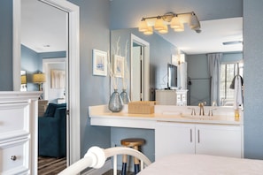 Condo, Multiple Beds, Fireplace, Golf View (Eagle's Nest at The Club) | Private kitchen | Coffee/tea maker