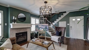 Unclassified image, 4 of 44, button - Spring Branch Haven - Cozy 3BR Oasis, Pet Friendly (Houston)