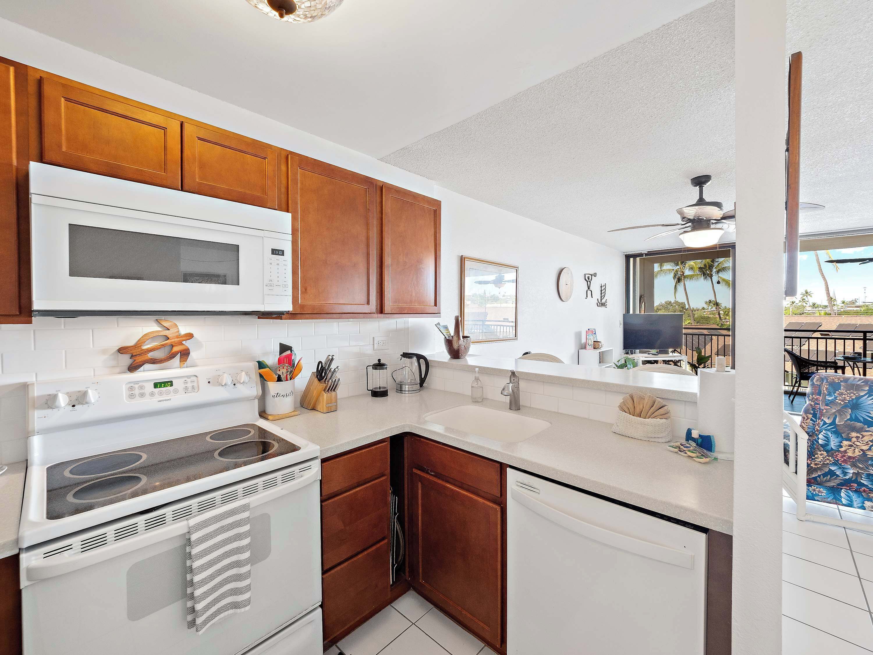 公寓客房, 1 張特大雙人床, 陽台, 部分海景 (Kolu Honu) | 私人廚房 | 電冰箱、微波爐、烤箱、爐台