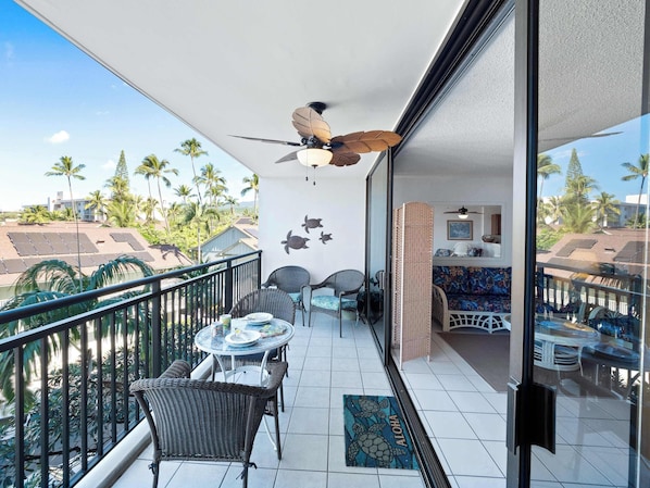 Condo, 1 King Bed, Balcony, Partial Ocean View (Kolu Honu) | Outdoor dining