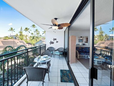 Kolu Honu Stunning Beachfront Condo for 2!