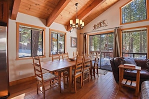 House, Multiple Beds, Patio, Mountain View (Northstar Treehouse) | Dining