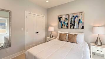 Casa, varias camas, patio | 5 habitaciones, decoración personalizada y muebles diferentes