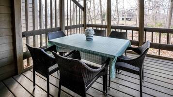 Tempat makan outdoor