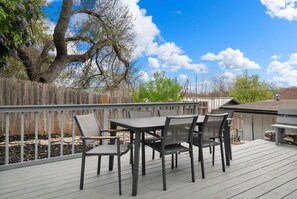 House, Multiple Beds, Pool Access, Pool View (Oakshade Oasis) | Outdoor dining