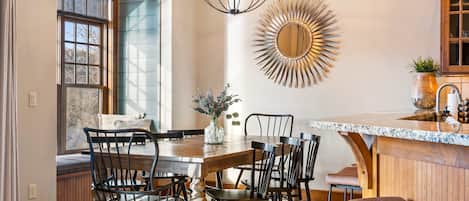Condo, Multiple Beds, Balcony (Penthouse 7 on Taneycomo) | Dining