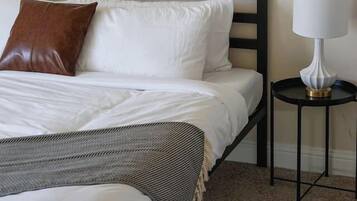 Schreibtisch, Bügeleisen/Bügelbrett, kostenloses WLAN, Bettwäsche