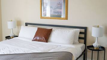 Schreibtisch, Bügeleisen/Bügelbrett, kostenloses WLAN, Bettwäsche