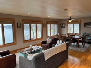 Smart TV, fireplace - Lakefront Home w/ Sunset Views. New to Rental Market! Pontoon Rental Available.  (Plainwell)