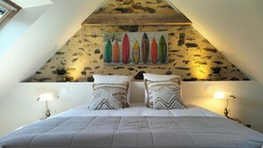 2 bedrooms, iron/ironing board, WiFi - Pierre, Charme et Cocooning Proche Plages et Centre à Roscoff (roscoff)